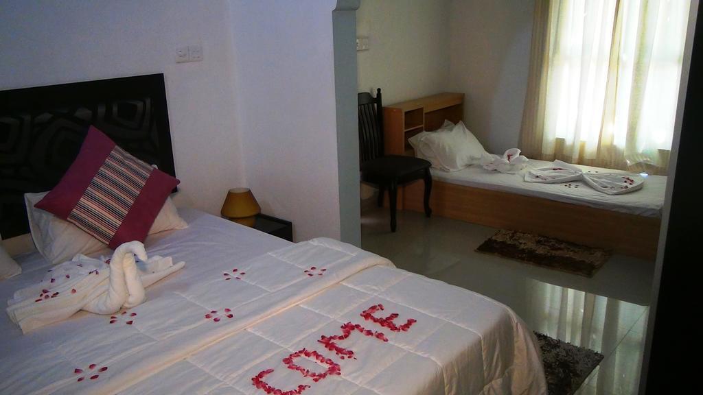 Azoush Tourist Guesthouse Fulhadhoo Eksteriør bilde