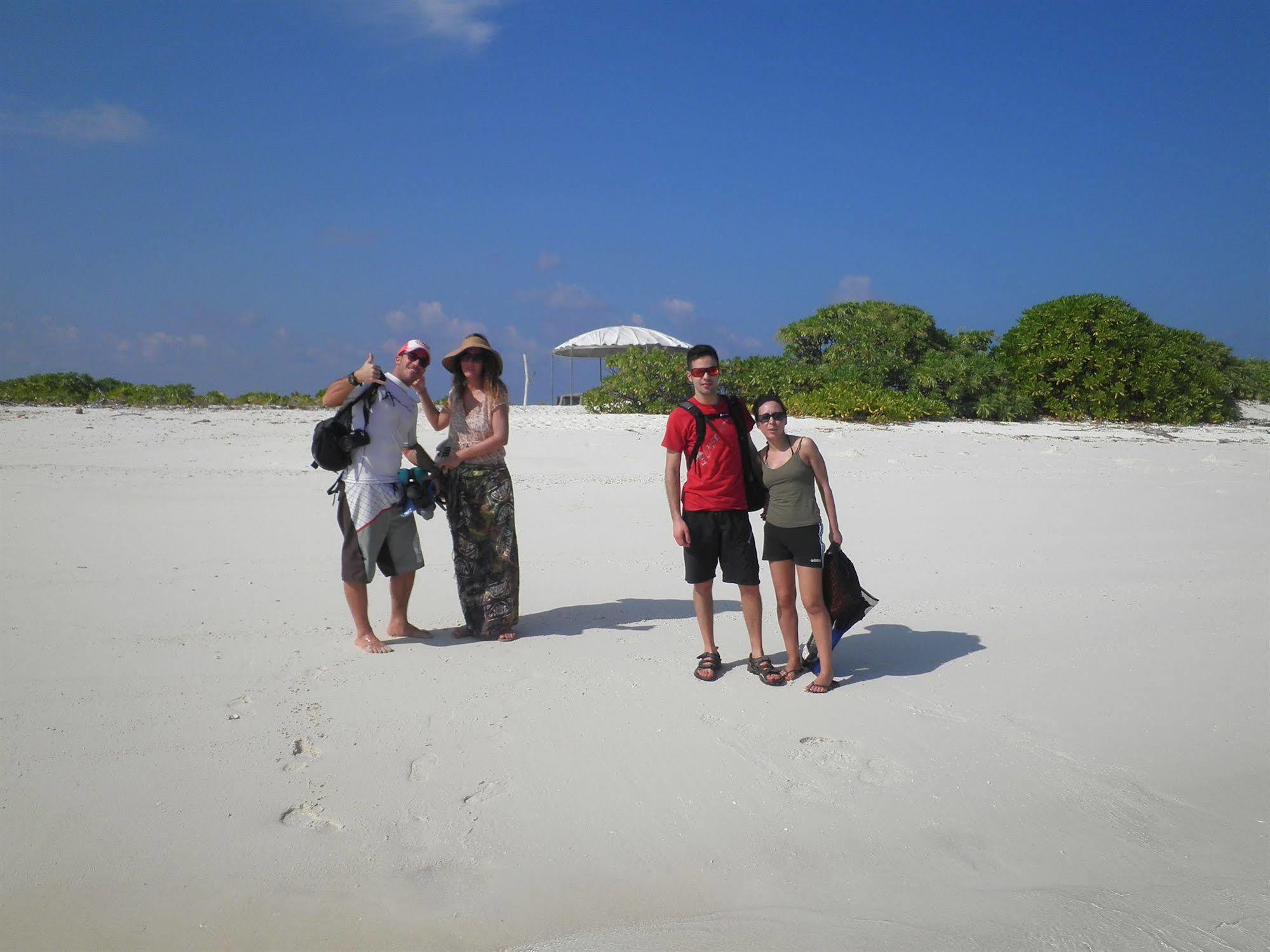 Azoush Tourist Guesthouse Fulhadhoo Eksteriør bilde